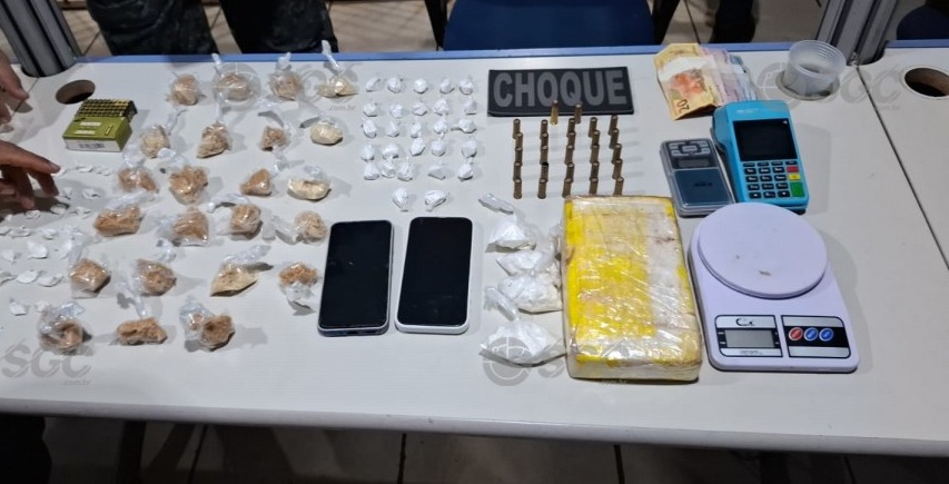 TRÁFICO - Dupla é presa pelo Batalhão de Choque com drogas e munições no Ulisses Guimarães
