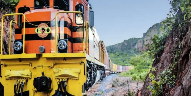"Trem da Morte" volta a operar na Bolívia após seis anos parado