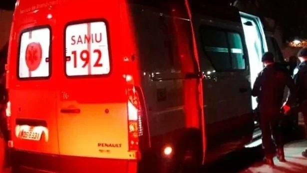 Colisão entre duas motocicletas deixa três pessoas feridas em Ji-Paraná