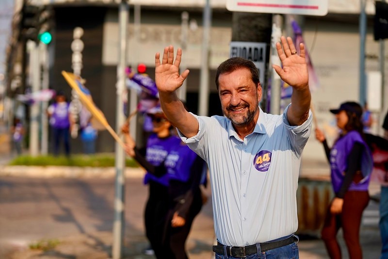 Hildon reconhece baixo desempenho nos debates, atribui falhas de concentração a efeitos da Covid e dispara: “Sou o tiozão dessa campanha”