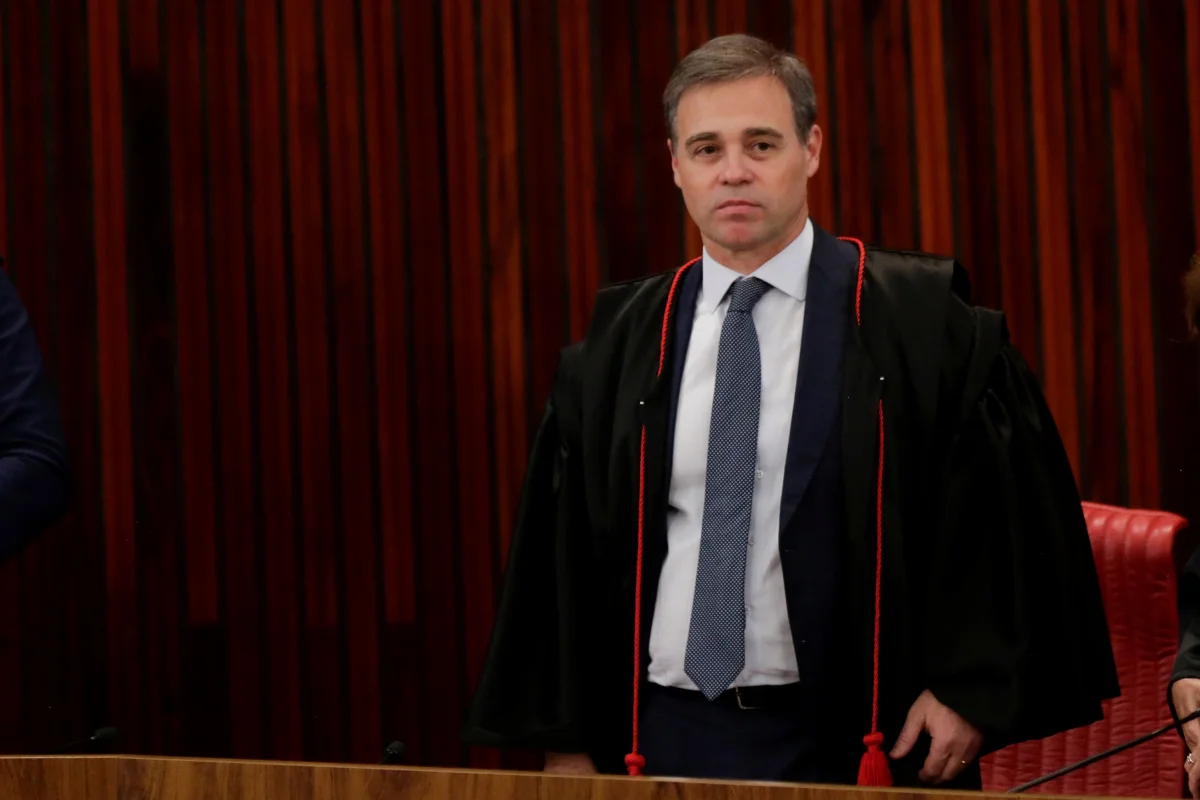 "SUPERLATIVA GRAVIDADE" - Mendonça diz ter sido monitorado pela PF por mais de 30 dias
