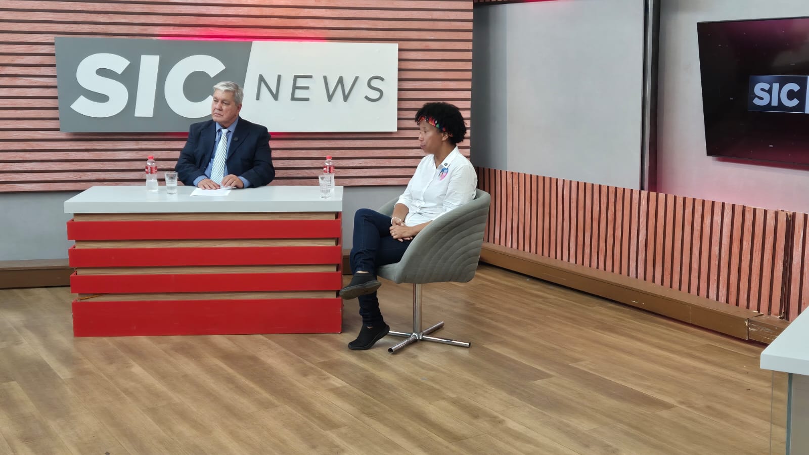 Silvia Cristina construiu quatro hospitais e vai fazer muito mais no Senado