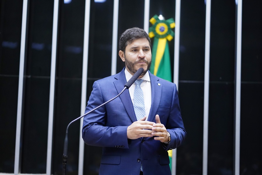 Maurício Carvalho defende investigação sobre Moraes e afirma que ninguém está acima da lei