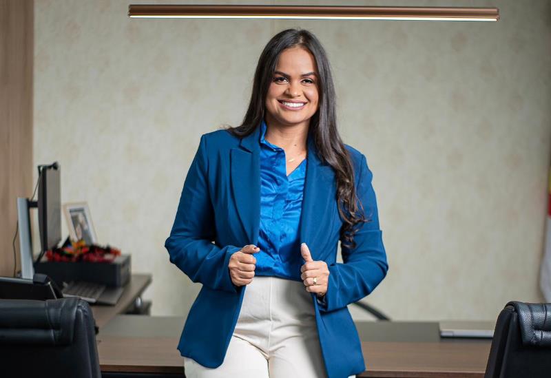 ENTREVISTA - Taíssa Souza destaca trajetória, experiência no mandato e prioridades para a região de fronteira em entrevista