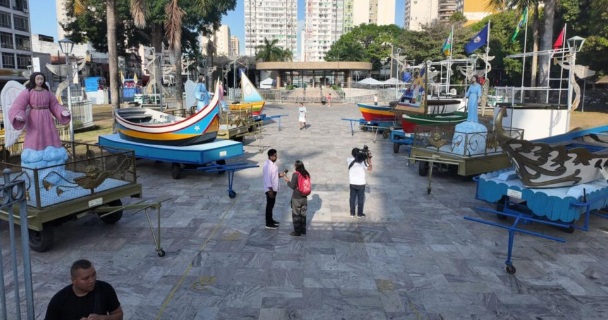 Conheça diversidade de veículos que acompanham o Círio de Nazaré em Belém