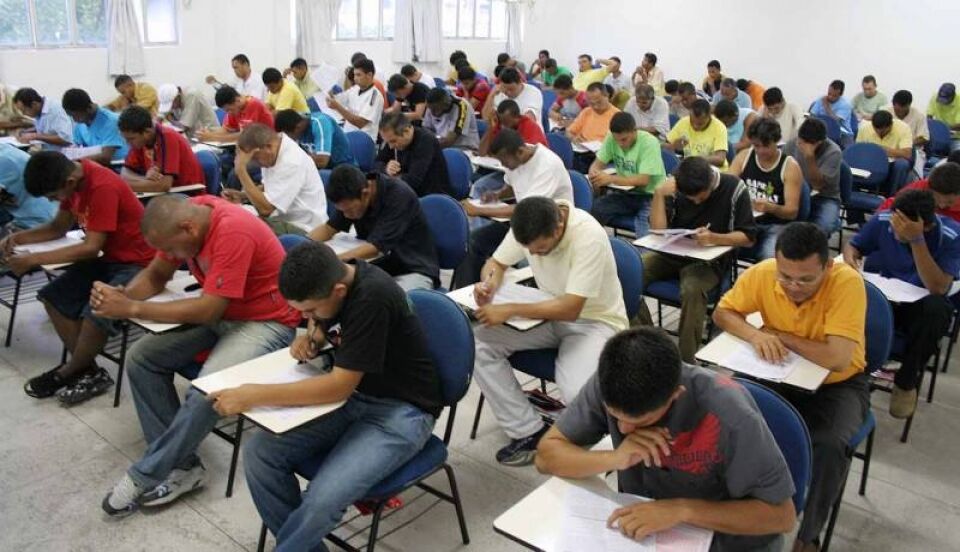 CONTRADIÇÃO: O Governo de Rondônia convoca aprovados de concurso