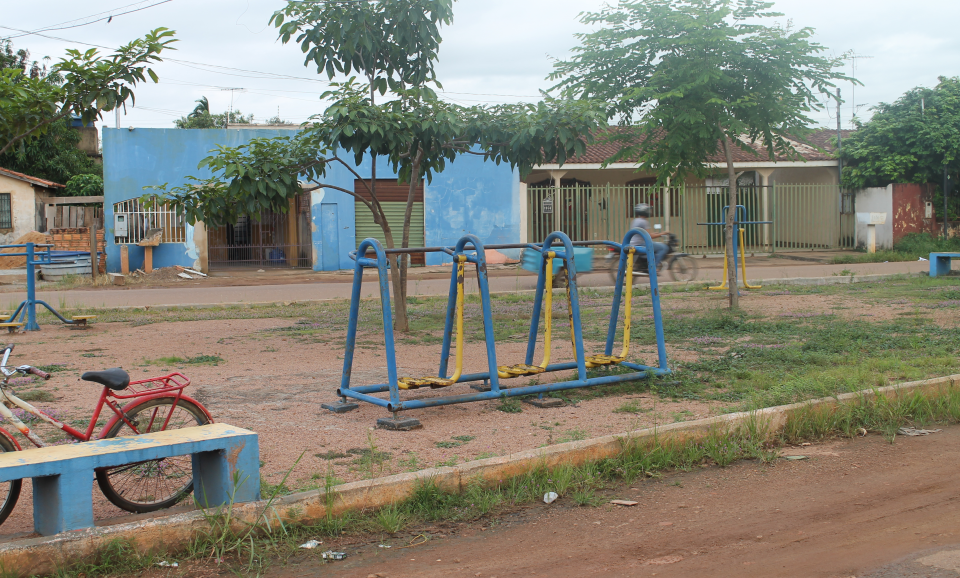 As praças da Capital estão abandonadas