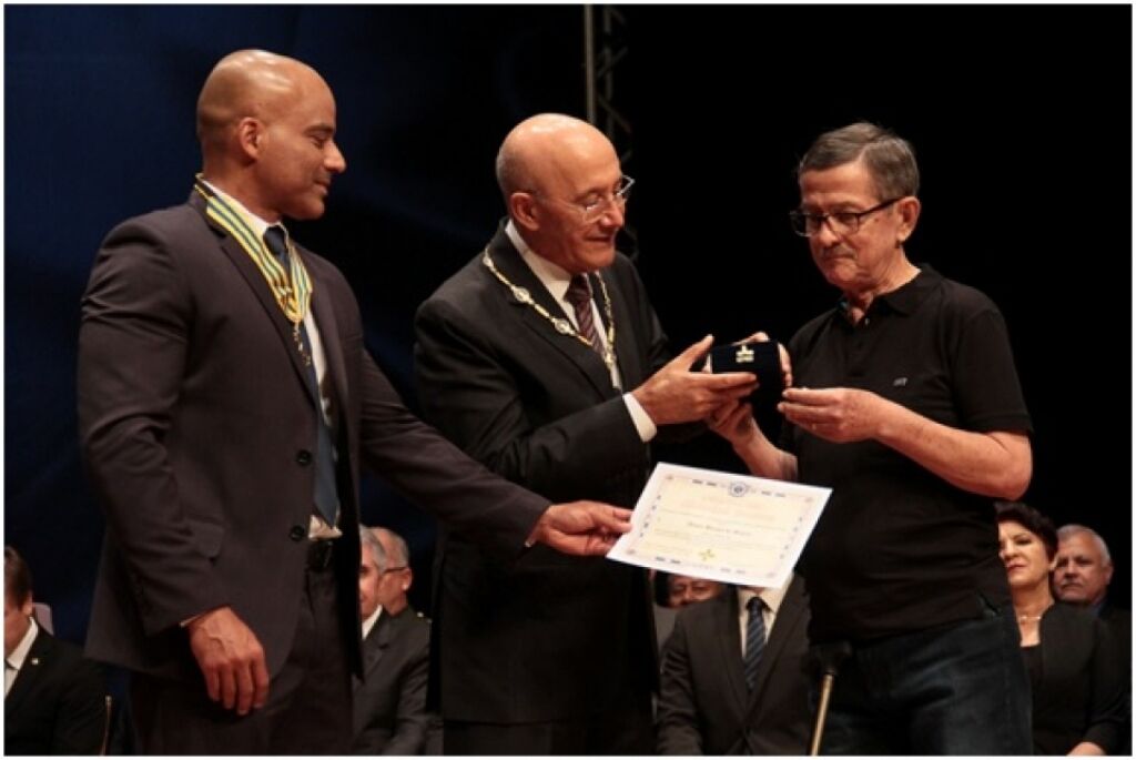 Confúcio Moura entrega de medalhas Marechal Rondon a quem ajudou Rondônia