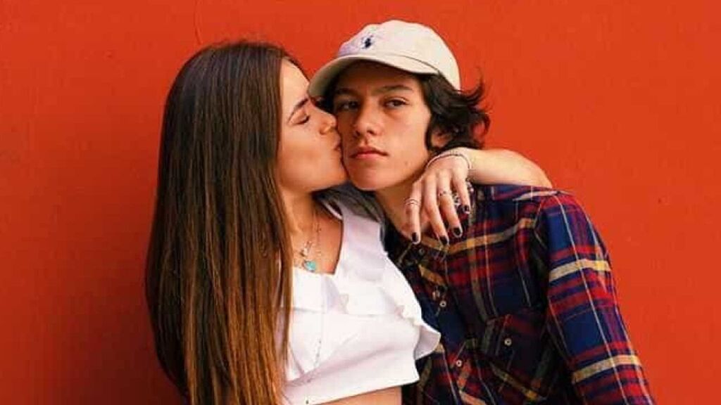 Maisa Silva revela namoro em foto de viagem: 'Valentine's Day'