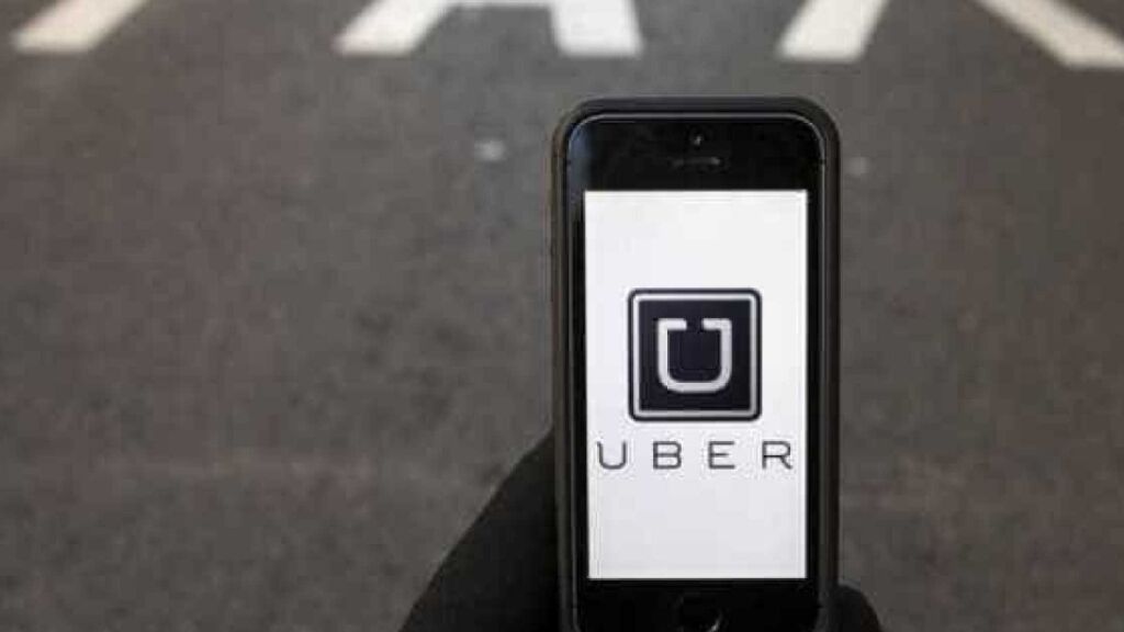 Uber nos EUA determina descanso para o motorista após 12h