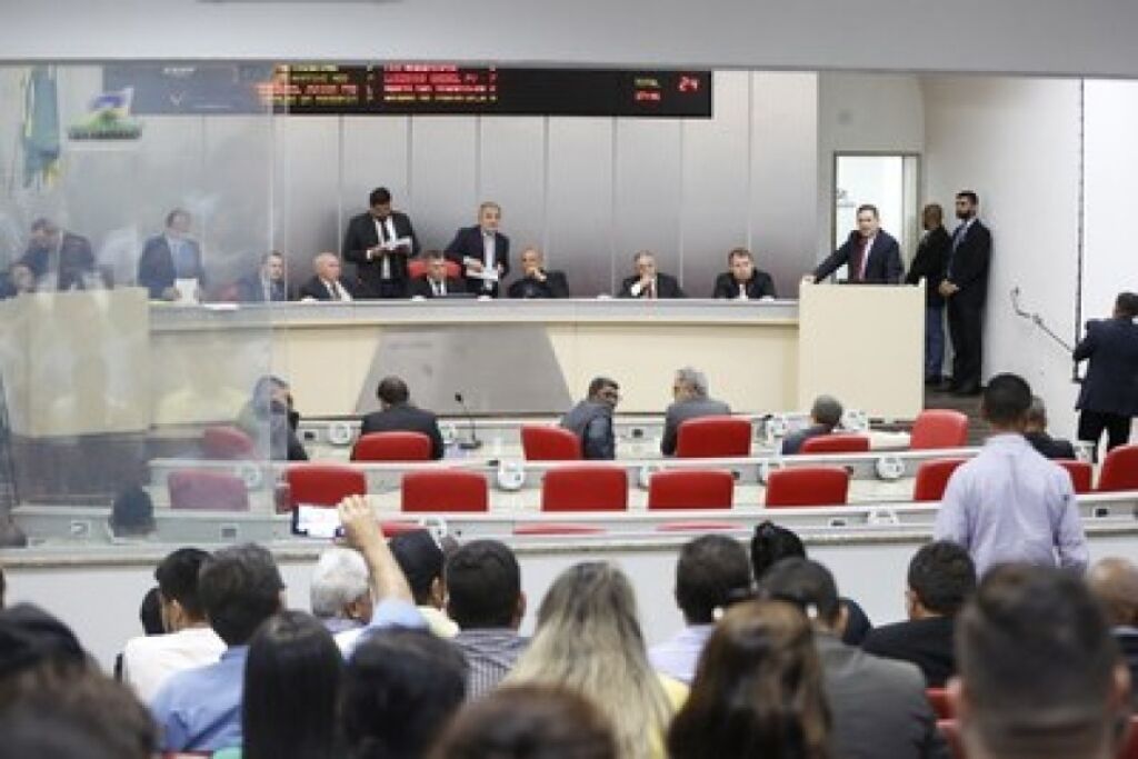 Assembleia aprova projetos que sustam decretos do Governo criando 11 áreas de reserva