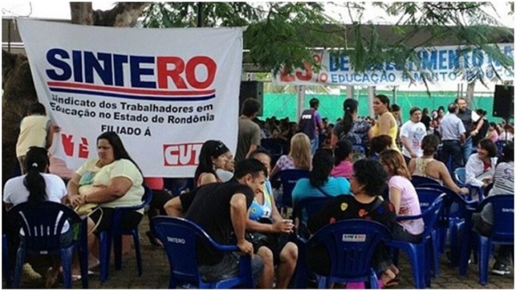 GREVE DA EDUCAÇÃO: se não parar, multa de R$ 100 mil por dia