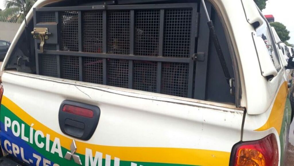 Homem é preso após furtar celular da irmã e trocar por bicicleta e relógio