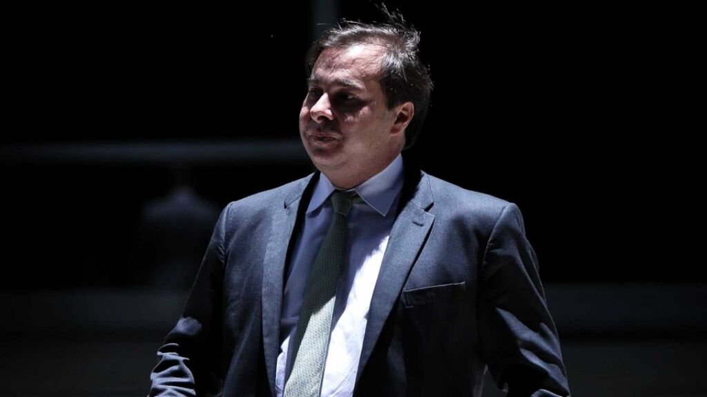 Maia inicia viagens como pré-candidato à presidência da República