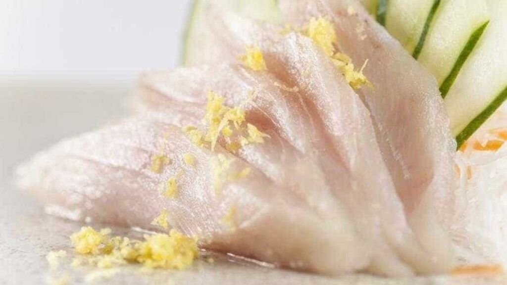 O que você come quando pede peixe branco no restaurante japonês?