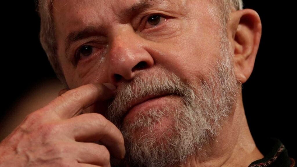 Odebrecht mostra emails que teriam elo com Lula