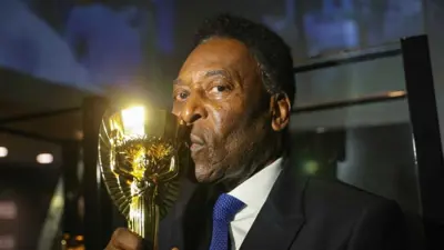 Pelé é impedido de ir a Moscou para homenagem antes de Brasil x Rússia