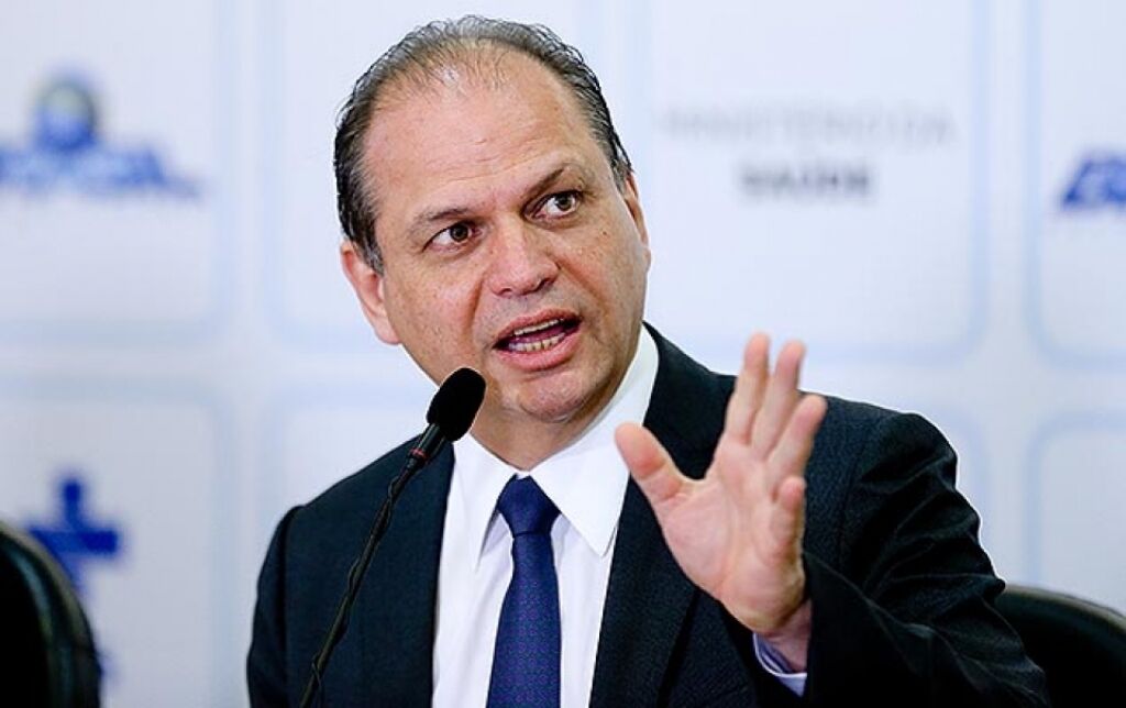 Prontuários eletrônicos irão melhorar marcação de consultas no SUS, diz ministro