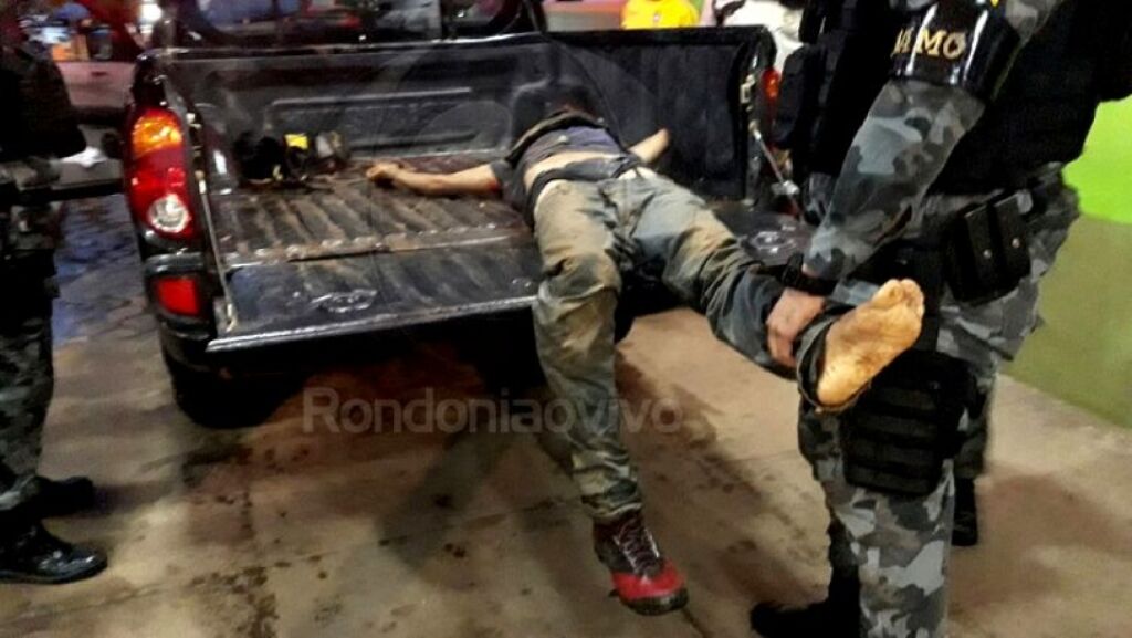Quadrilha invade prédio da PRF, rouba armas de vigilantes e um é morto