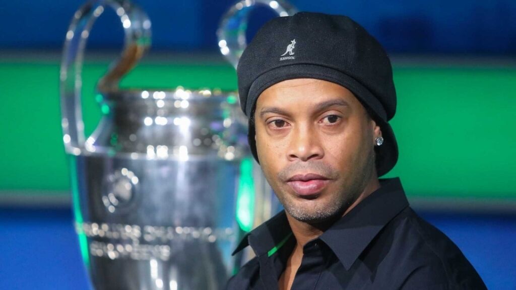 Ronaldinho Gaúcho se filia ao PRB, partido ligado à Igreja Universal