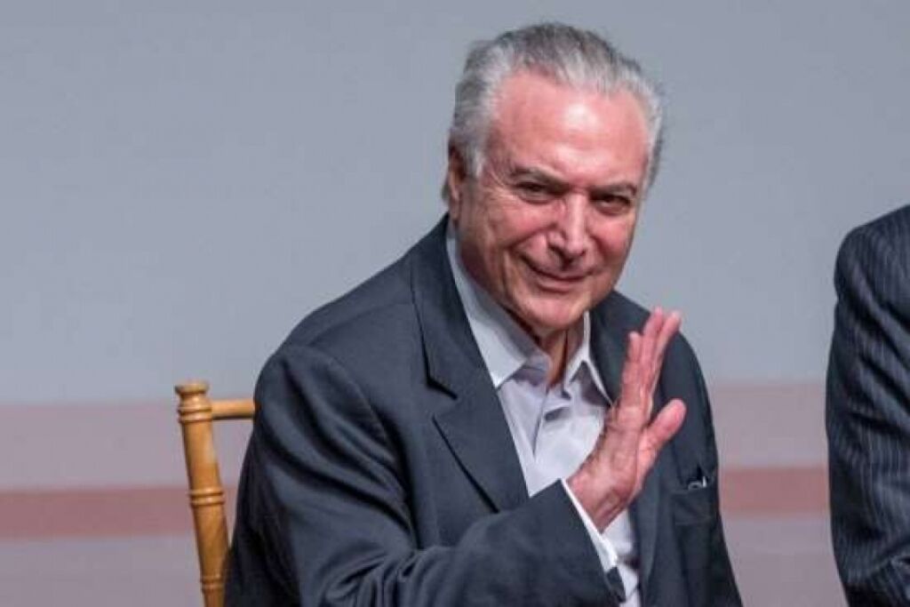 Temer assume que vai disputar eleição: 'Seria covardia não ser candidato'