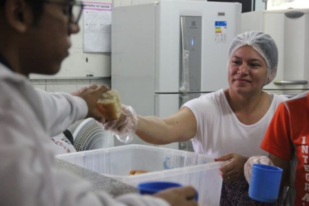 Amigo Voluntário faz um bem enorme às escolas