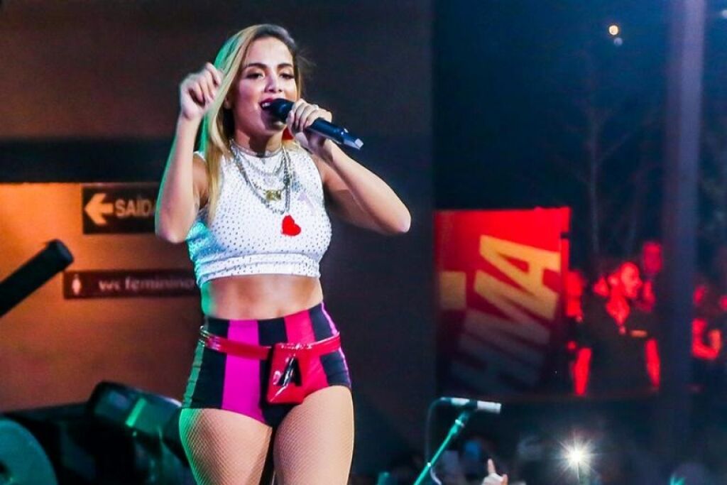 Anitta participa de clipe com mais de 30 artistas para ajudar cidade do Rio de Janeiro