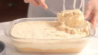 Aprenda a fazer uma torta de bolacha com merengue