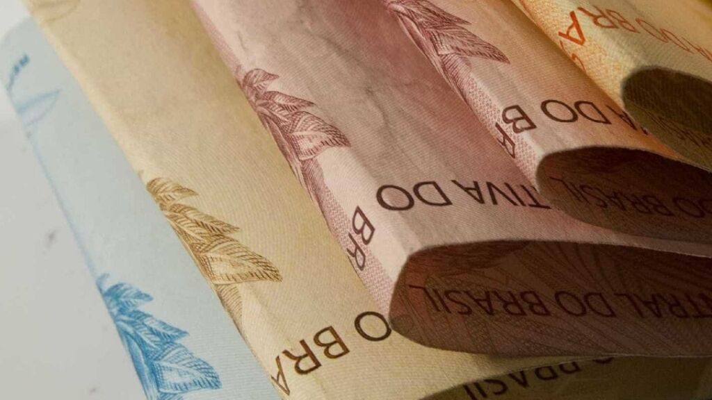 Dívida pública do Brasil pode chegar a quase 100% do PIB, segundo FMI