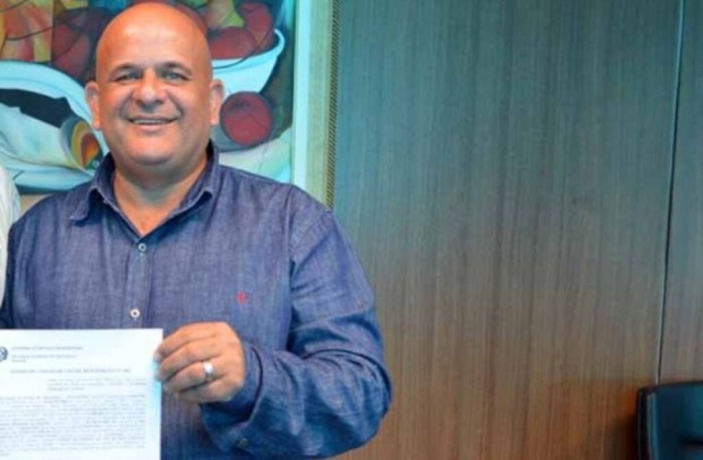 Ex-prefeito e apresentador de televisão são condenados pela Justiça de Rondônia por fraude em folha de ponto