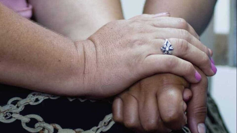 Garota de 11 anos é estuprada por 14 homens durante festa em SP