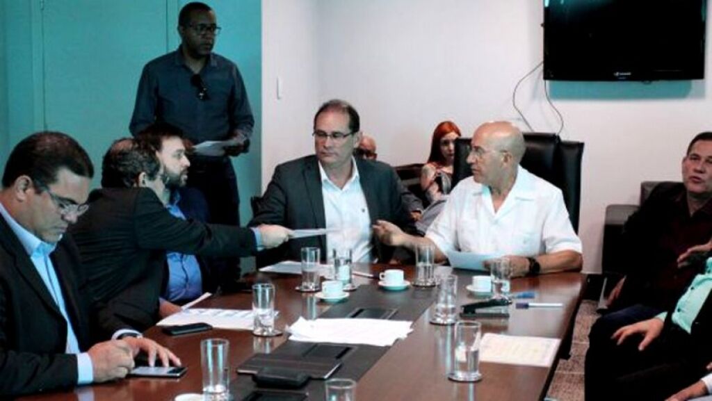 Greve dos professores é encerrada após acordo entre Governo, ALE e Sintero