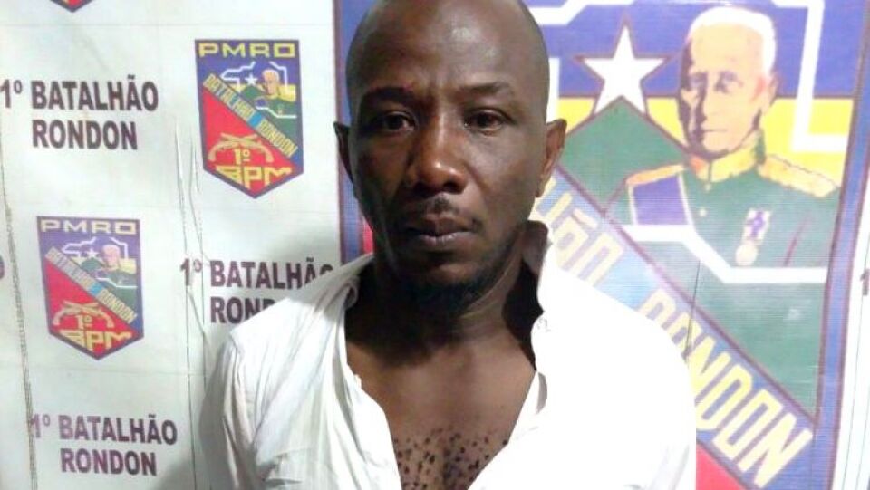 Haitiano é preso por furto em supermercado na capital