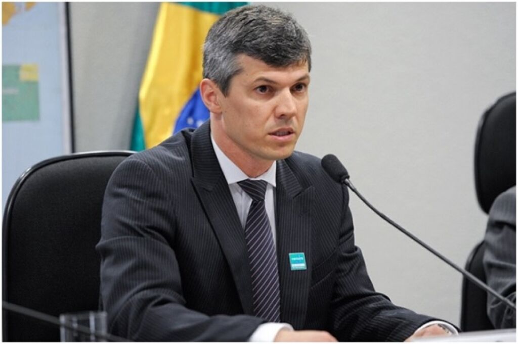 Ministro garante obras nas BRs 364 e 319 neste verão