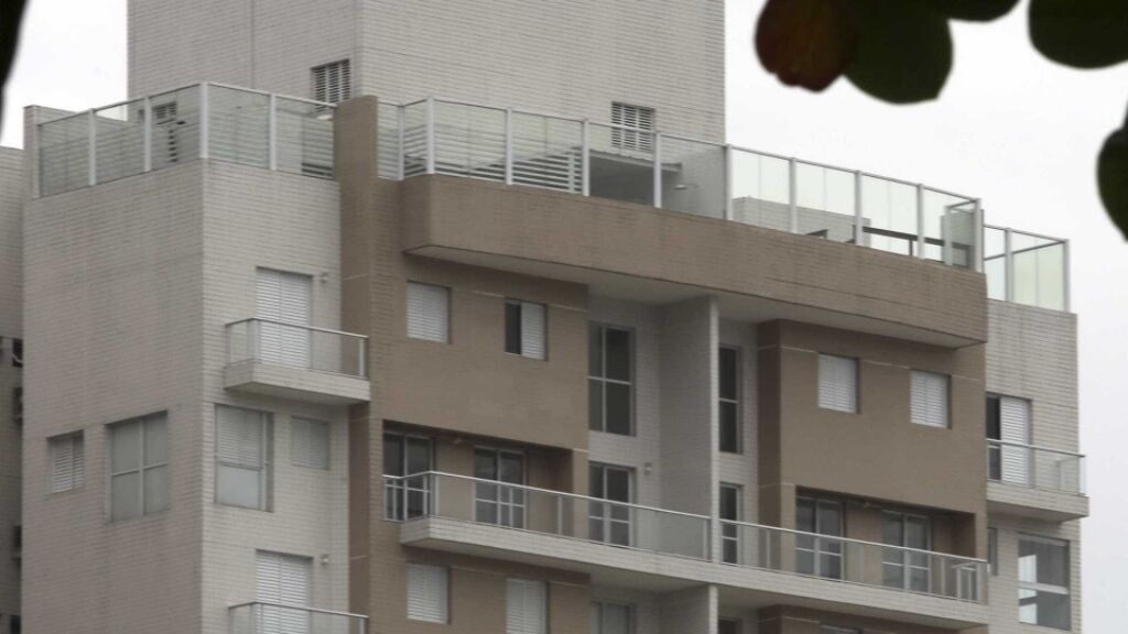 MTST invade triplex atribuído a Lula no Guarujá, no litoral de SP