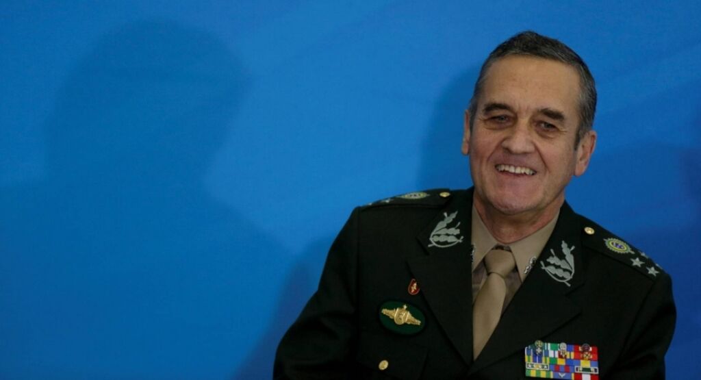 Na pressão, Exército ganha espaço com Temer