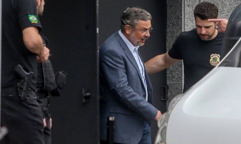 Palocci fecha acordo de delação premiada com a Polícia Federal, diz jornal