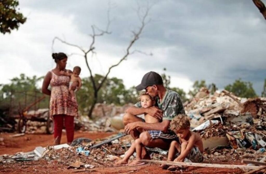 Pobreza extrema sobe 11% no Brasil e atinge 7% da população