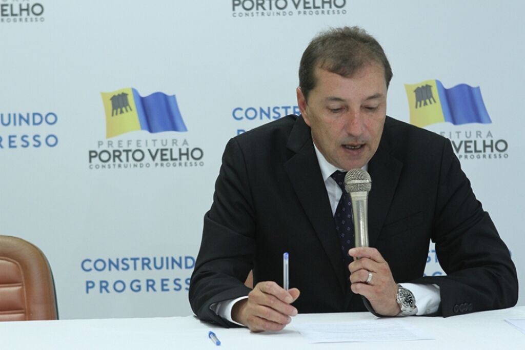 Prefeito Hildon Chaves convoca cinco médicos para atender urgência e emergência