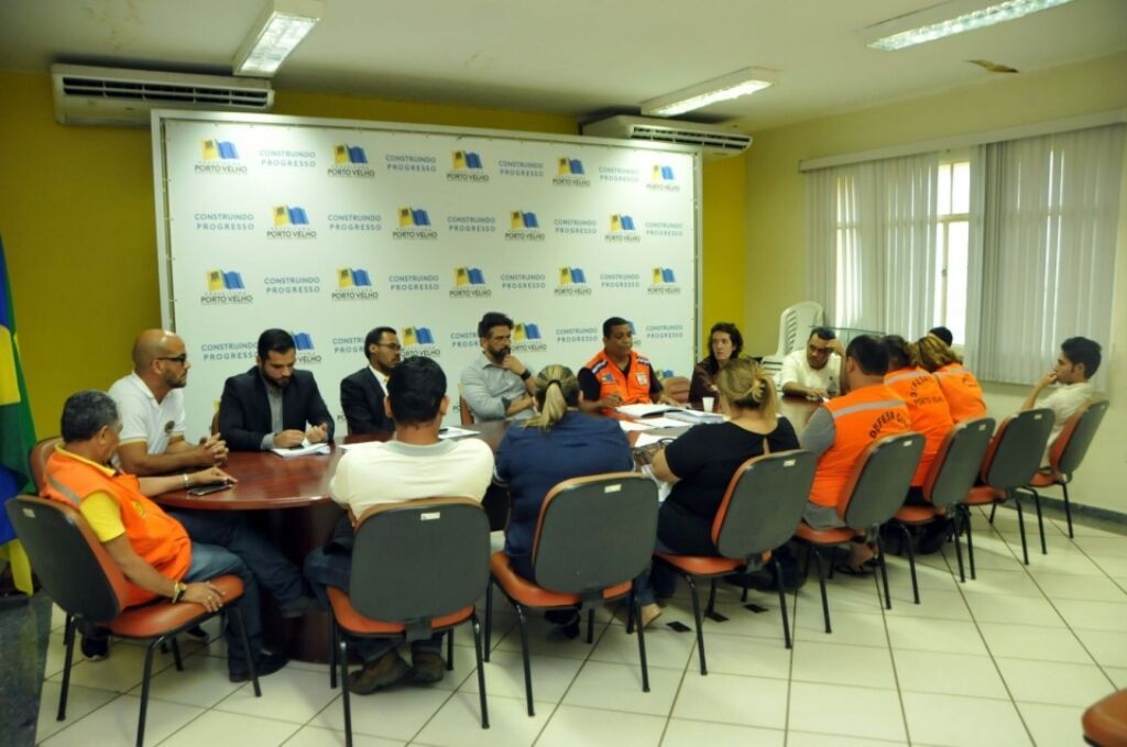 Prefeitura cria novas ações em prol dos afetados pela cheia do Madeira