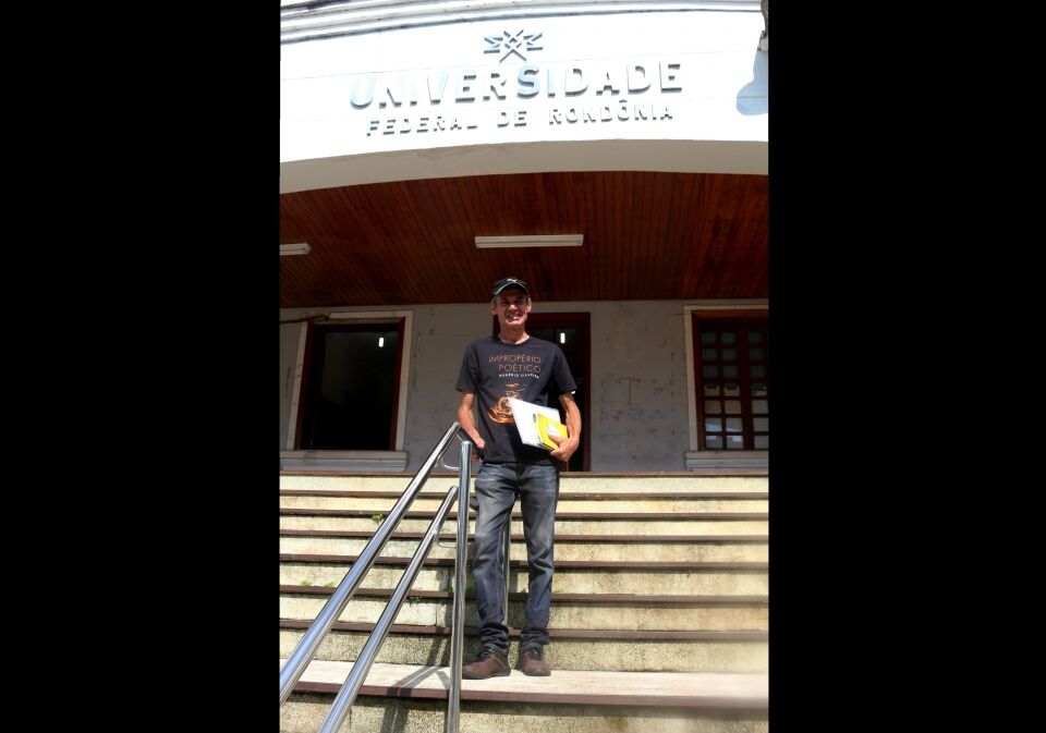 Preso que lê e resume um livro por mês diminui quatro dias de pena