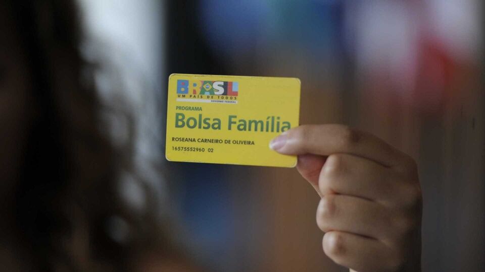Reajuste do Bolsa Família deve ficar entre 5,5% e 6%