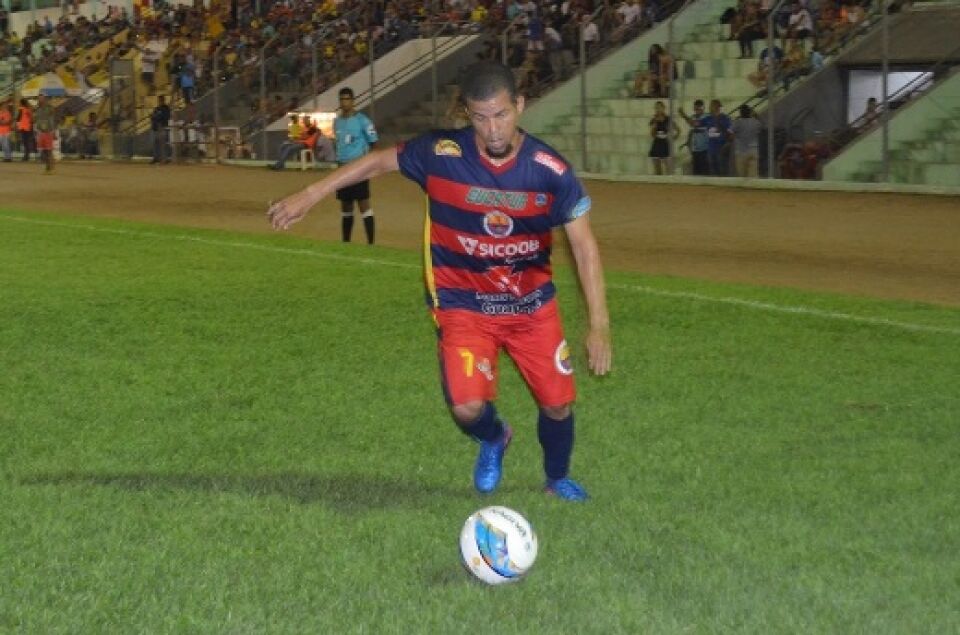 Santos-AP vence Barcelona-RO com pênalti polêmico e conquista 1ª vitória na Série D