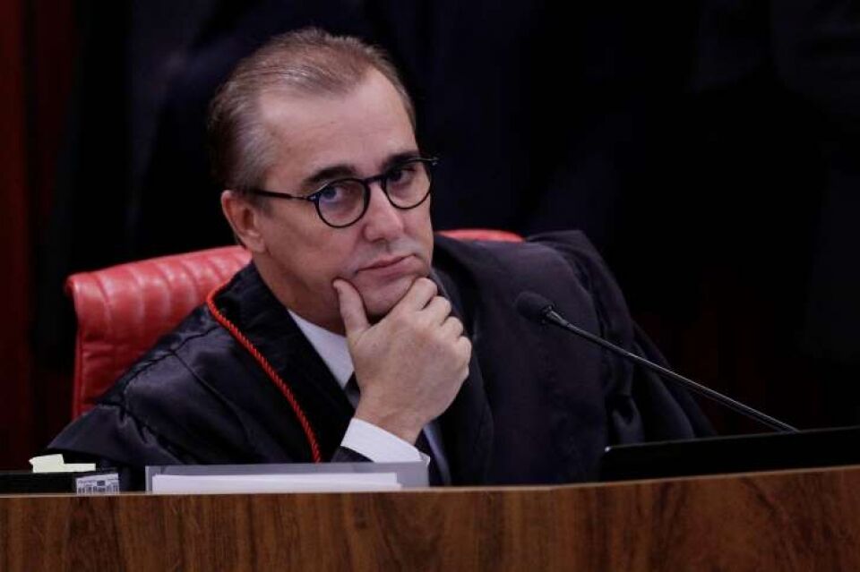 Fake news não é problema. Voto impresso é, diz ministro do TSE