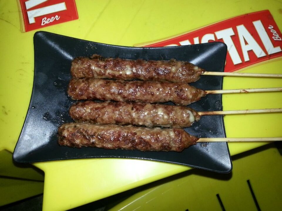 Os melhores lugares para comer churrasquinhos e assados na Zona Leste