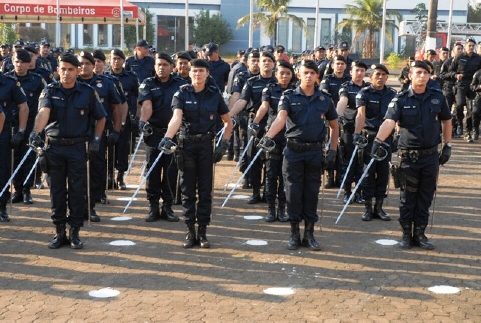 Policiais participam de reunião com o governo e tratam de reorganização do quadro militar