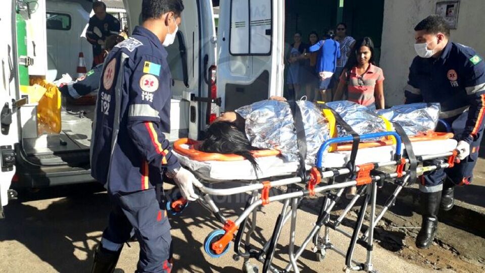 Mulher leva cinco facadas por ex-marido enquanto tomava banho