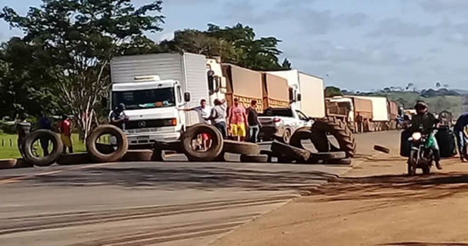 Polícia Rodoviária Federal registra oito pontos de bloqueio na BR-364 em Rondônia