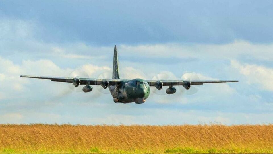 Avião da Força Aérea Brasileira cai durante treinamento