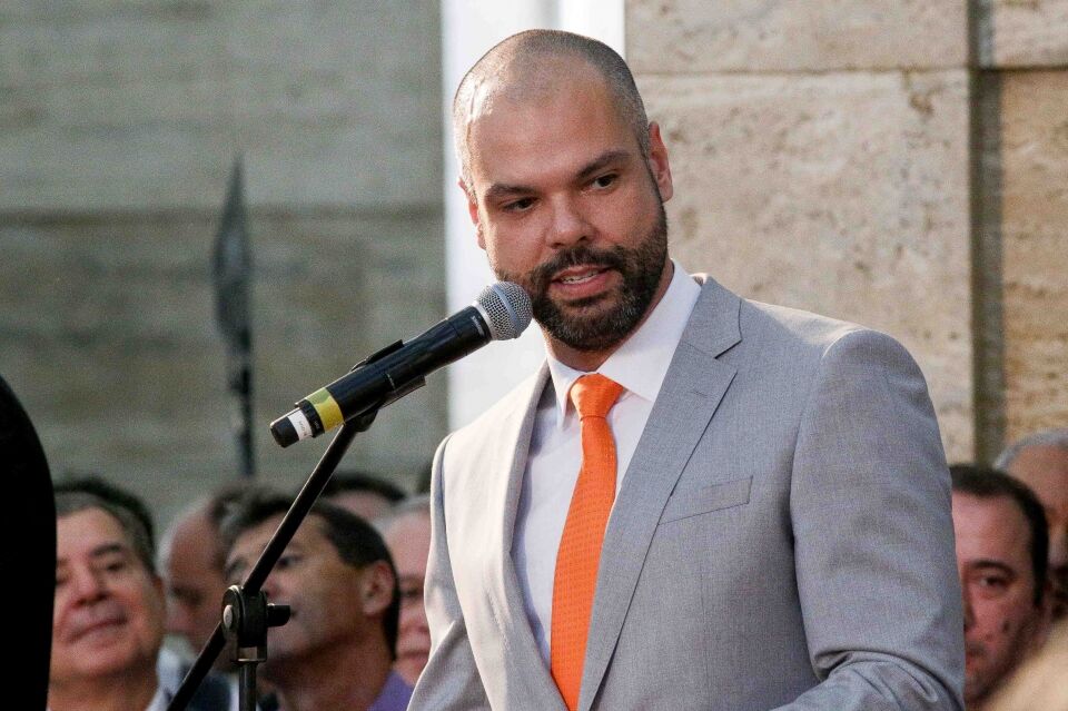 Bruno Covas decreta estado de emergência na cidade de SP